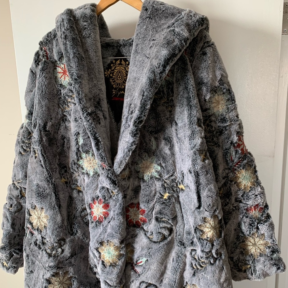 JOHNNY WAS Sona Fur Coat Grey